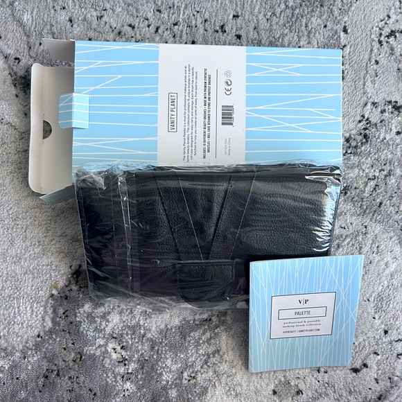 Vanity Planet 15 Piece Professional & Portable Makeup Brush Collection - Picture 4 of 6